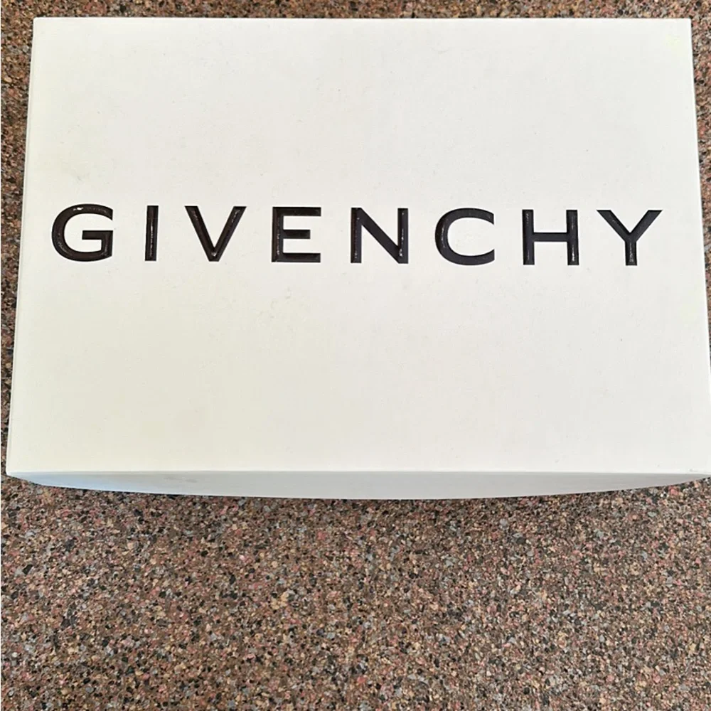 Men’s Givenchy City Sport Sneakers. Blue/white. Small green scuffle. Never worn. - Picture 2 of 7